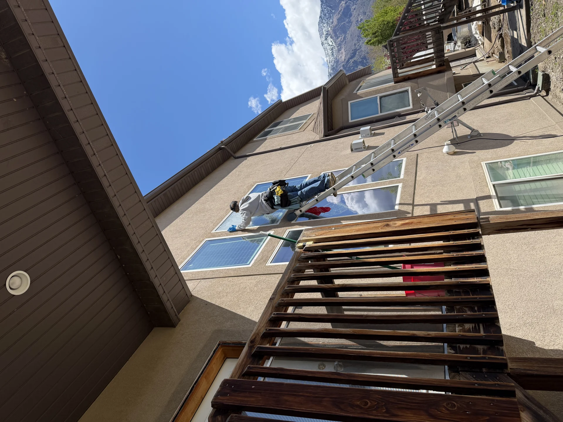 Willard, UT: Clear Country Cleaning Window Perfection